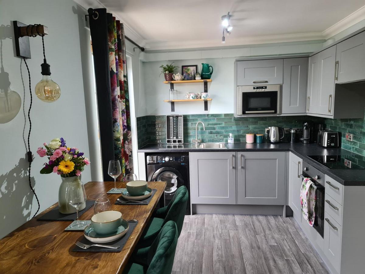Eden Apartment, Oban Bagian luar foto